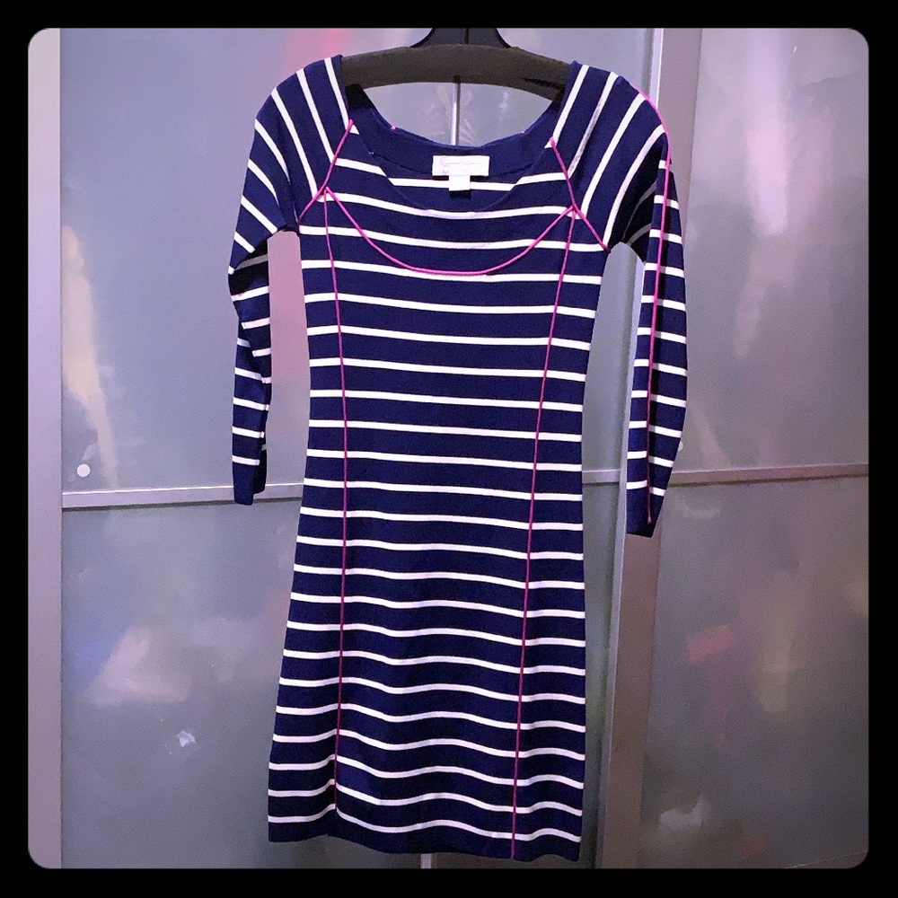 Striped bandage dress with pink piping